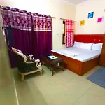 The Super Residency - Near Nizamuddin Markaz & Auliya Dargha