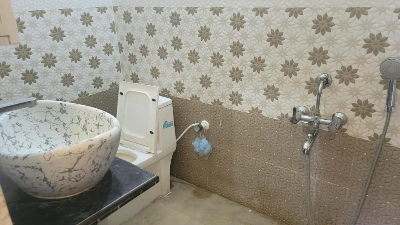 The Super Residency - Near Nizamuddin Markaz & Auliya Dargha