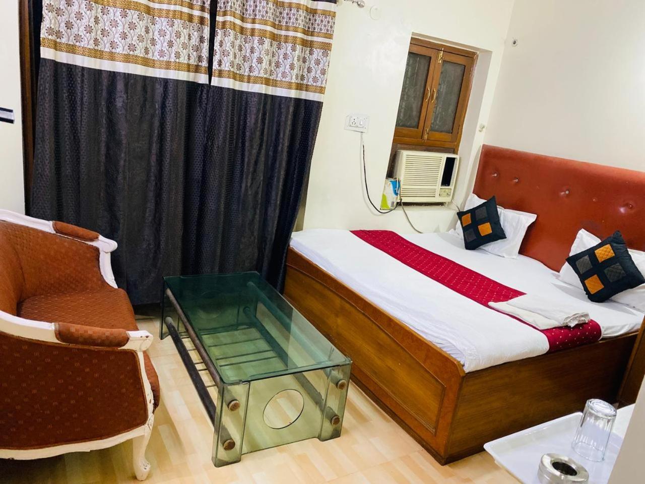 The Super Residency - Near Nizamuddin Markaz & Auliya Dargha Homestay New Delhi